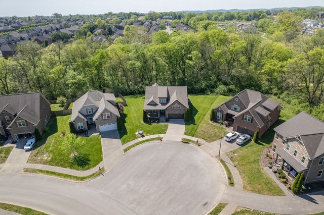 3021 Foust Dr, Spring Hill, TN 37174