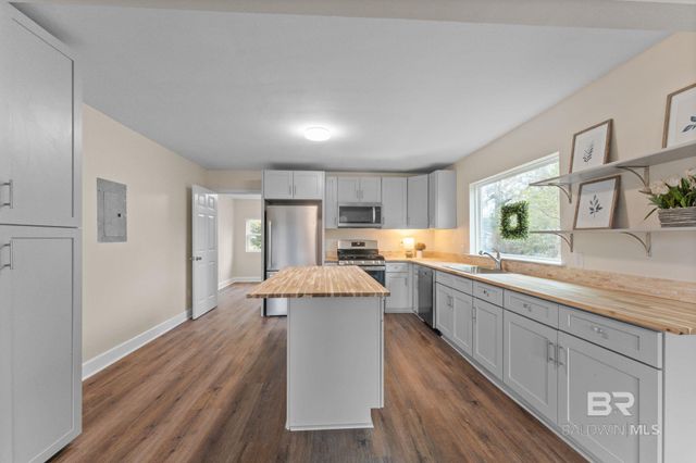 310 W Mango Street, Bay Minette, AL 36507