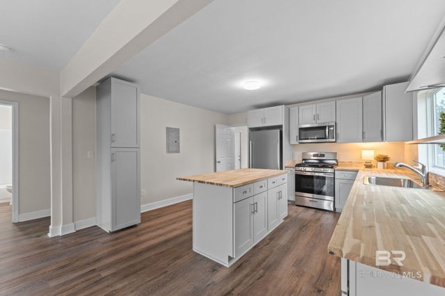 310 W Mango Street, Bay Minette, AL 36507