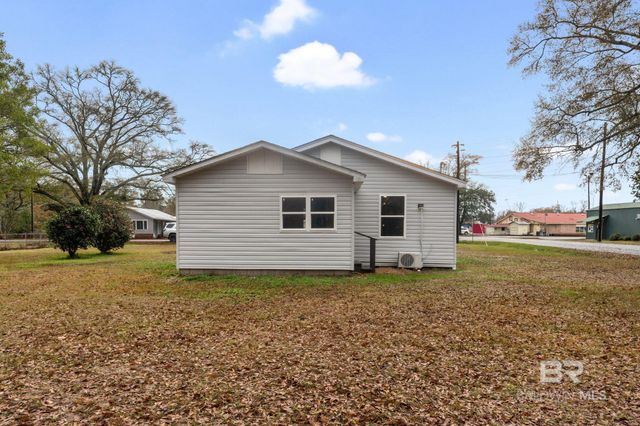 310 W Mango Street, Bay Minette, AL 36507