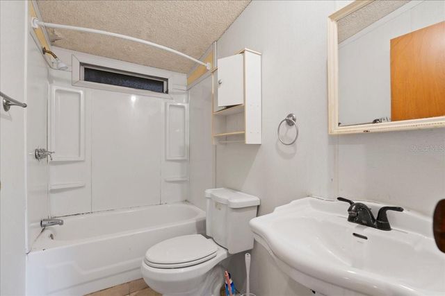 19227 SW 187TH AVENUE, Archer, FL 32618