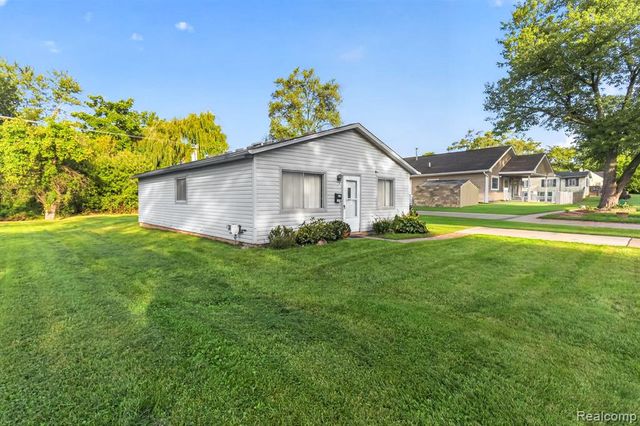 238 Seward Street, Pontiac, MI 48342
