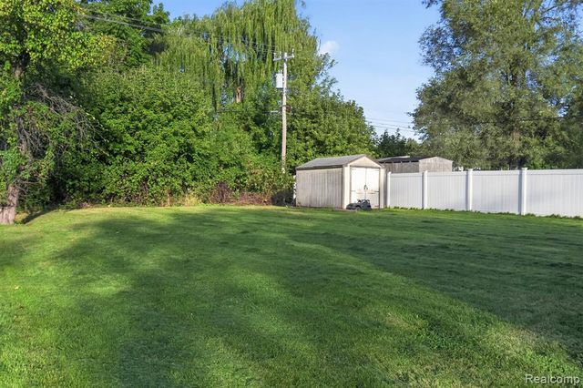 238 Seward Street, Pontiac, MI 48342