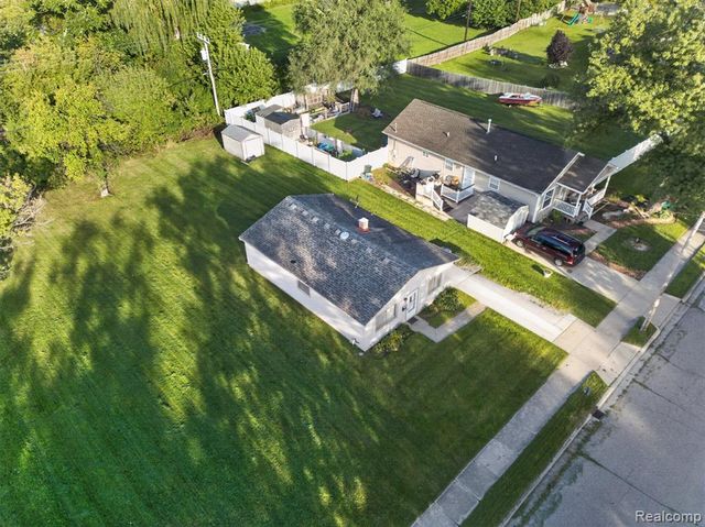 238 Seward Street, Pontiac, MI 48342