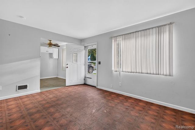 238 Seward Street, Pontiac, MI 48342