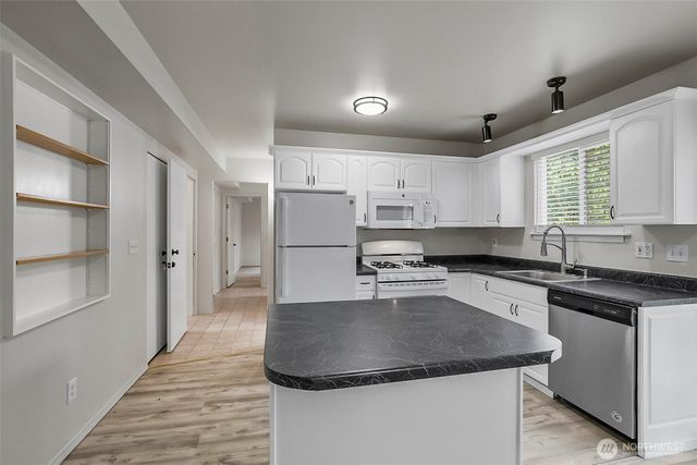1839 NE 172nd Street, Shoreline, WA 98155