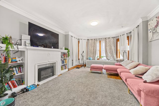 1833 Gunderson Avenue, Berwyn, IL 60402