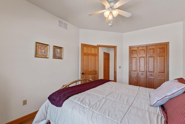 N5372 Loraine COURT, Fredonia, WI 53021