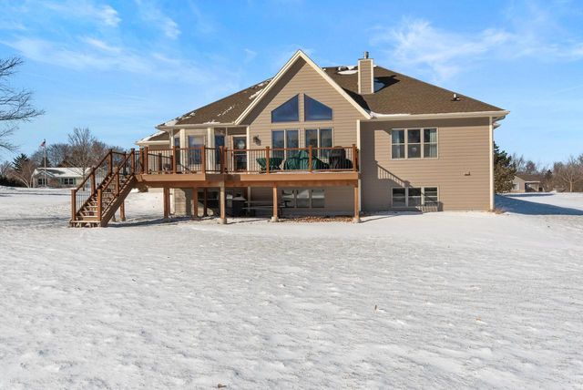 N5372 Loraine COURT, Fredonia, WI 53021