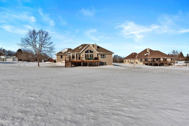 N5372 Loraine COURT, Fredonia, WI 53021