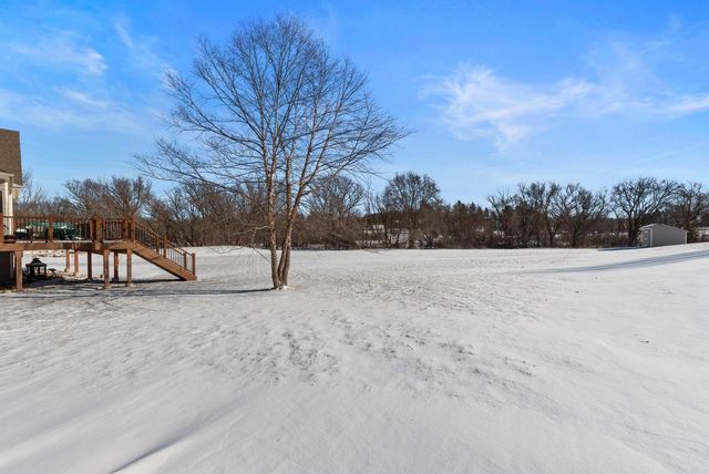 N5372 Loraine COURT, Fredonia, WI 53021