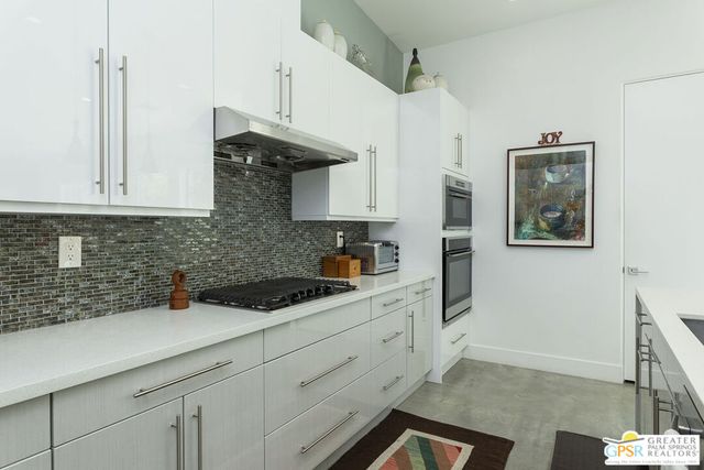 2990 N Farrell Drive, Palm Springs, CA 92262