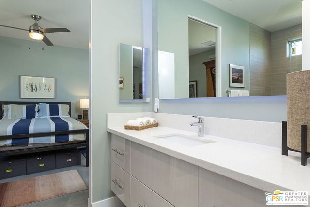 2990 N Farrell Drive, Palm Springs, CA 92262