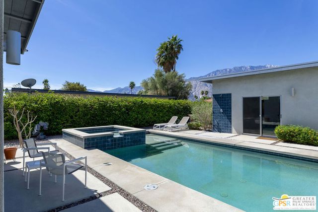 2990 N Farrell Drive, Palm Springs, CA 92262