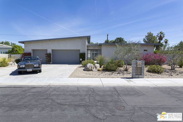 2990 N Farrell Drive, Palm Springs, CA 92262