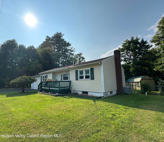 10 Johns Road, Kerhonkson, NY 12446