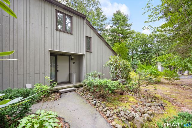 2 Earls Court F, Farmington, CT 06032