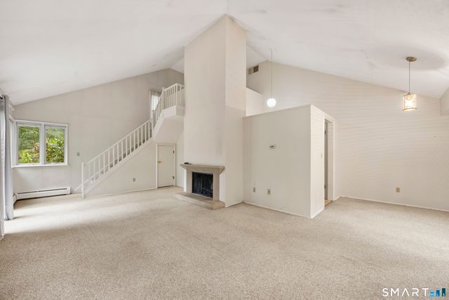 2 Earls Court F, Farmington, CT 06032