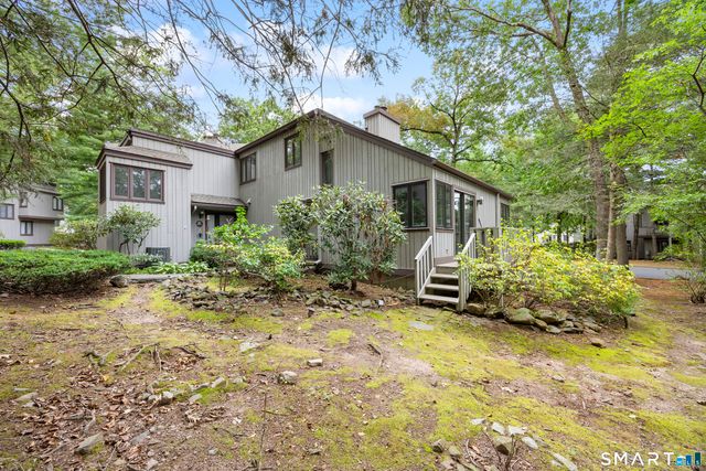 2 Earls Court F, Farmington, CT 06032