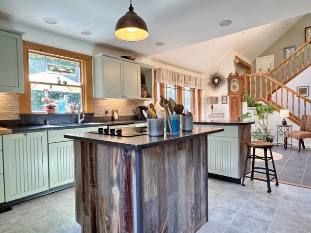1342 Stark Road, Conway, NH 03813