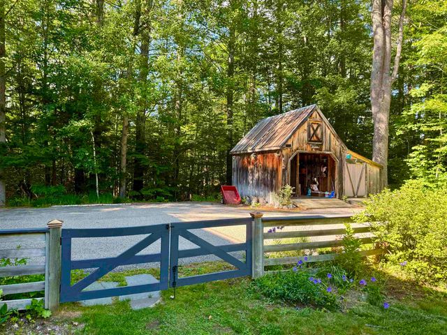 1342 Stark Road, Conway, NH 03813