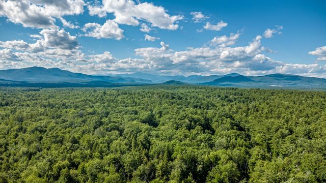 1342 Stark Road, Conway, NH 03813