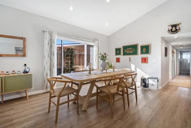 1262 Manzano Way, Sunnyvale, CA 94089