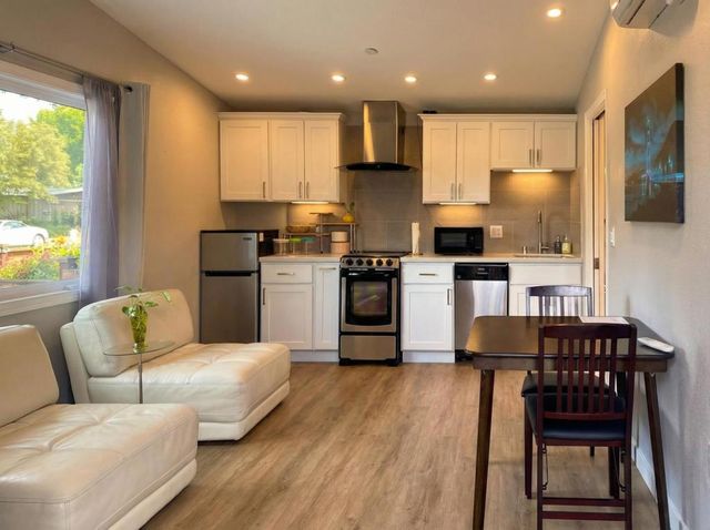 1262 Manzano Way, Sunnyvale, CA 94089