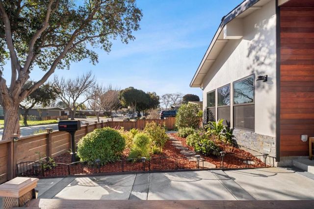 1262 Manzano Way, Sunnyvale, CA 94089