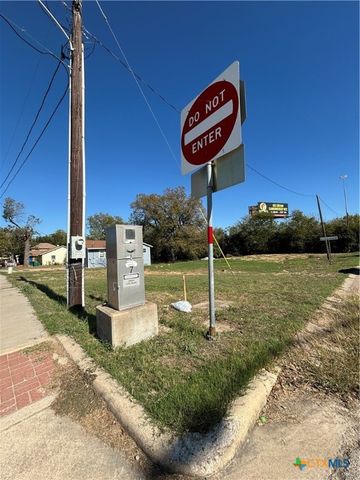 921 S Main, Belton, TX 76513