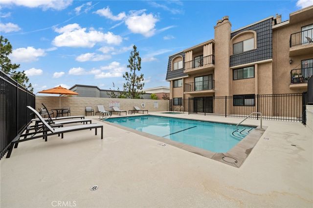 12400 Montecito Road 412, Seal Beach, CA 90740