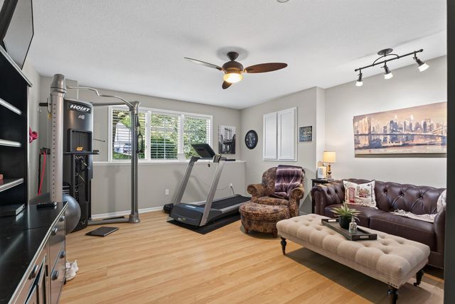 506 Hawthorne Woods Drive, Eagan, MN 55123