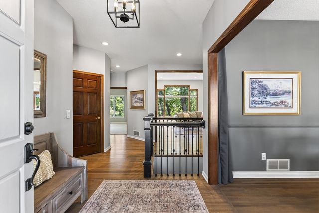 506 Hawthorne Woods Drive, Eagan, MN 55123