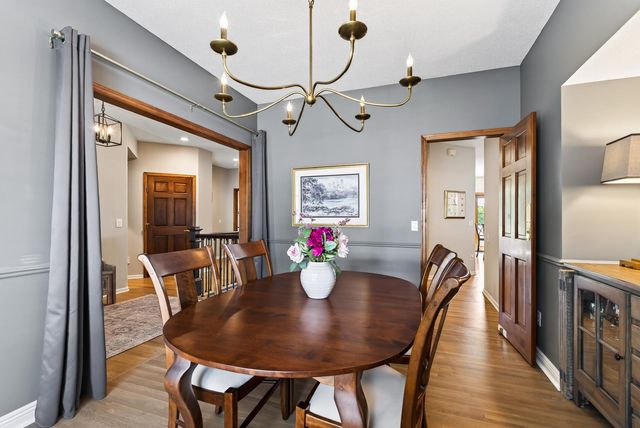506 Hawthorne Woods Drive, Eagan, MN 55123