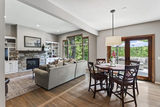 506 Hawthorne Woods Drive, Eagan, MN 55123