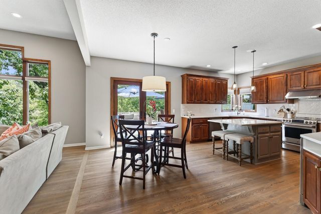 506 Hawthorne Woods Drive, Eagan, MN 55123