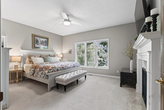 506 Hawthorne Woods Drive, Eagan, MN 55123