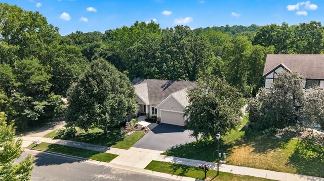 506 Hawthorne Woods Drive, Eagan, MN 55123