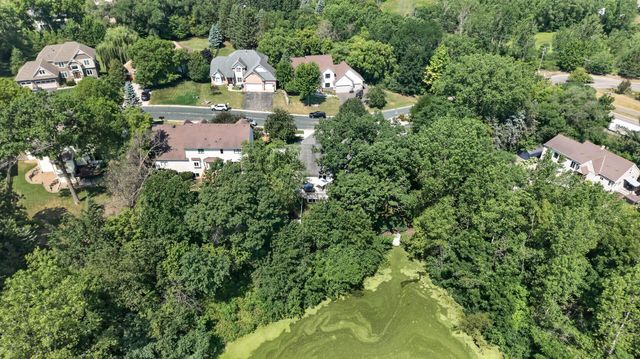 506 Hawthorne Woods Drive, Eagan, MN 55123