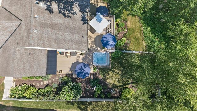 506 Hawthorne Woods Drive, Eagan, MN 55123