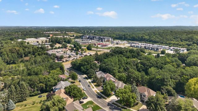 506 Hawthorne Woods Drive, Eagan, MN 55123