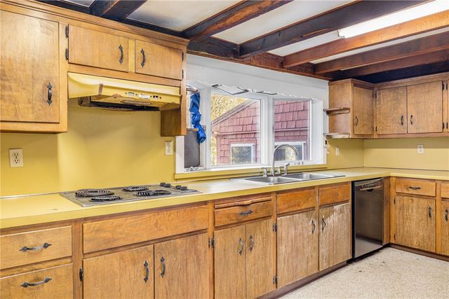 1289 South Road, East Greenwich, RI 02818