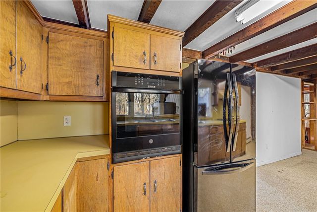 1289 South Road, East Greenwich, RI 02818