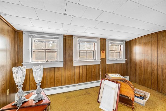 1289 South Road, East Greenwich, RI 02818