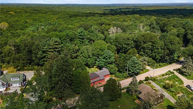 1289 South Road, East Greenwich, RI 02818