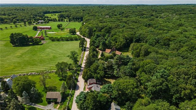 1289 South Road, East Greenwich, RI 02818