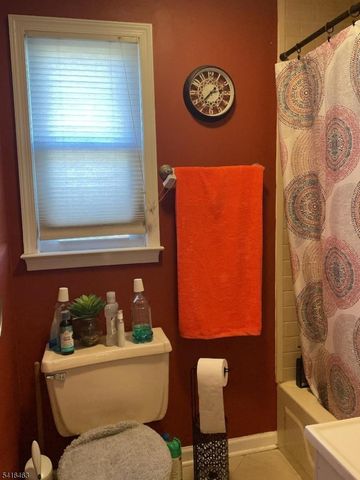 74 Warner St, Woodbridge Twp., NJ 08863