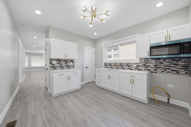 10453 S Indiana Avenue, Chicago, IL 60628
