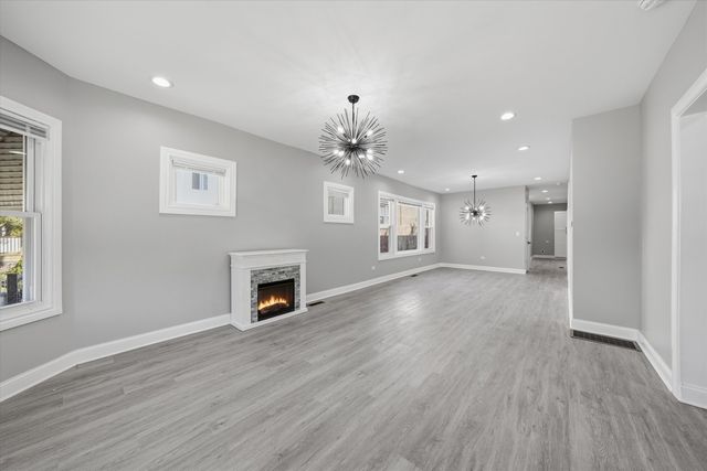 10453 S Indiana Avenue, Chicago, IL 60628