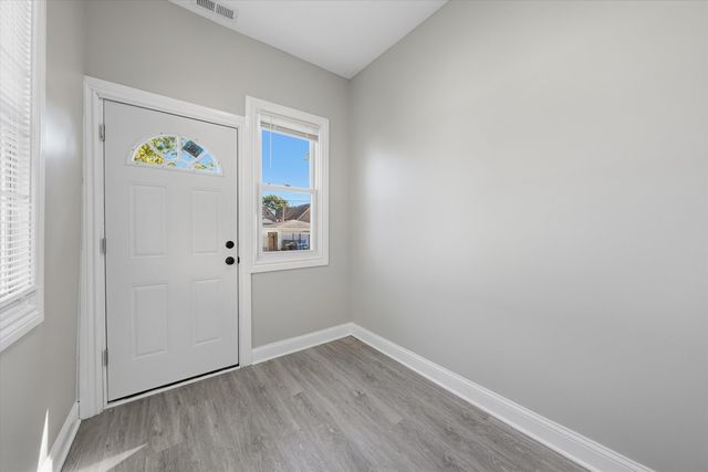 10453 S Indiana Avenue, Chicago, IL 60628